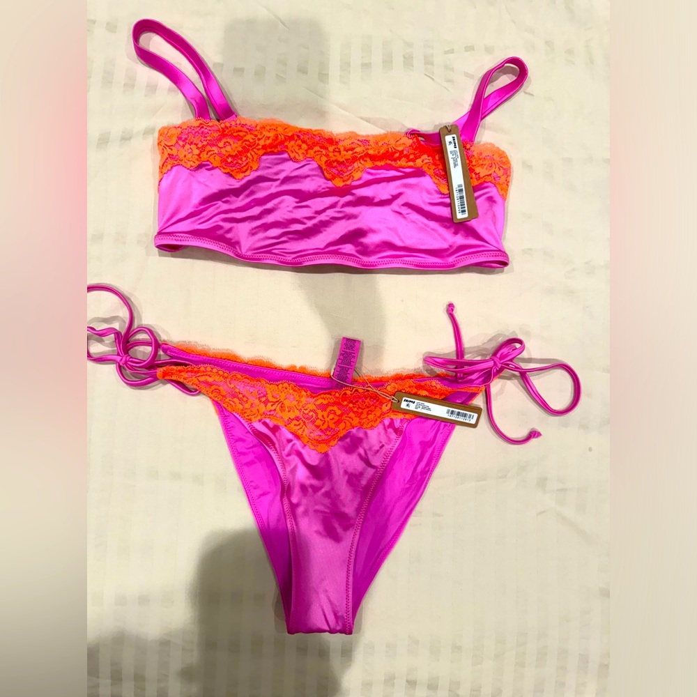 Skims swimsuit, bra size M, bottom size L , color Neon Orchid
